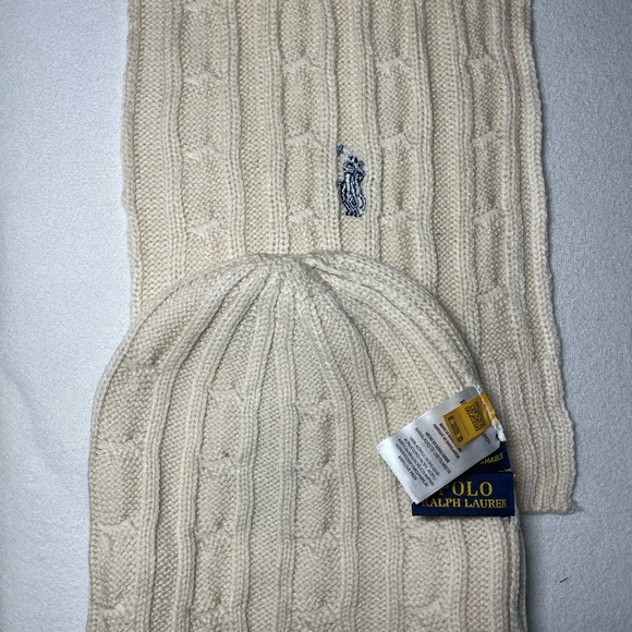 Ralph Lauren Cream Cable Knit Scarf and Beanie Set - Picture 6 of 7